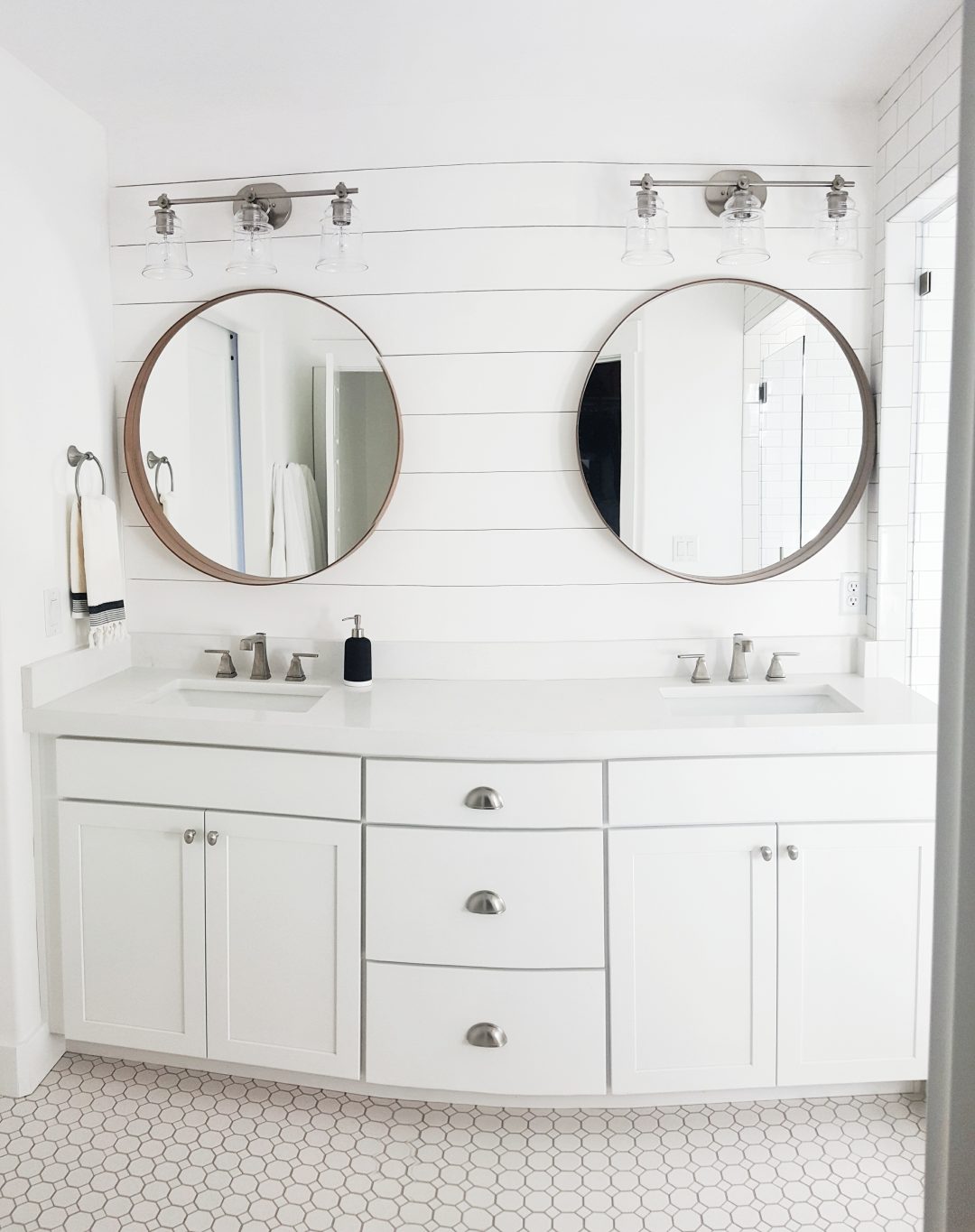 Shiplap Vanity - White Lane Decor